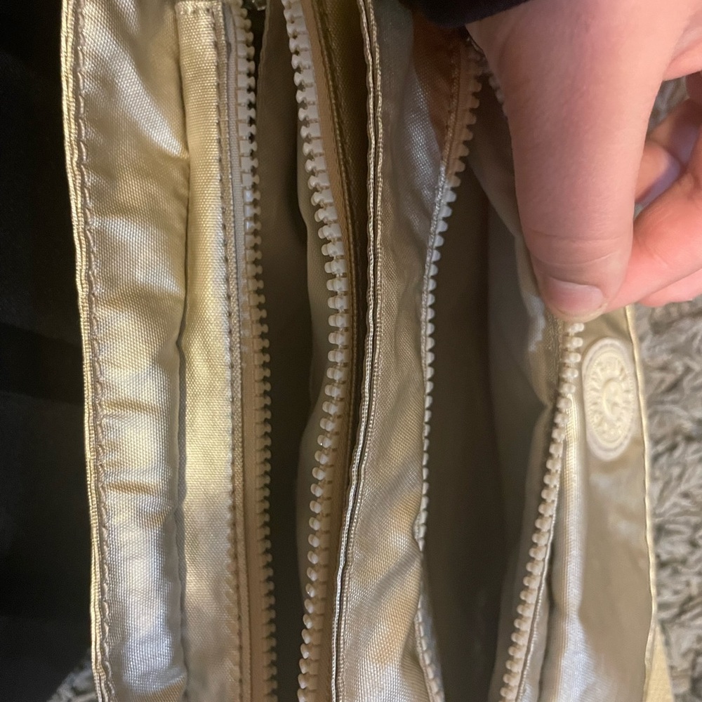 Kipling Gold Bag - Picture 5 of 6
